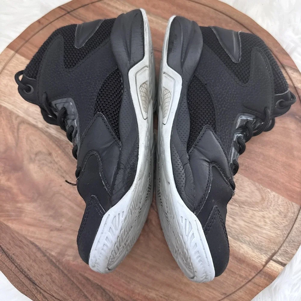 Shaq Motivate Kids Basketball Shoes Black High Top Sneakers AQ95002Y BB Size 5Y